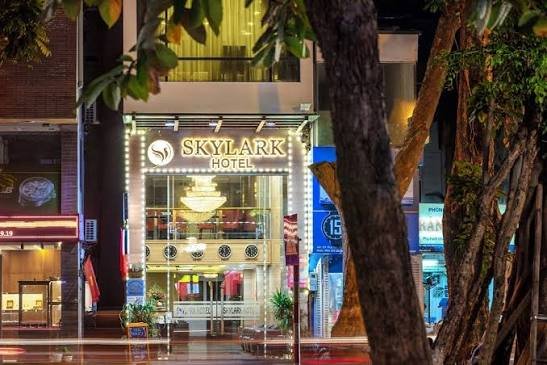 Skylark Hotel Hanoi